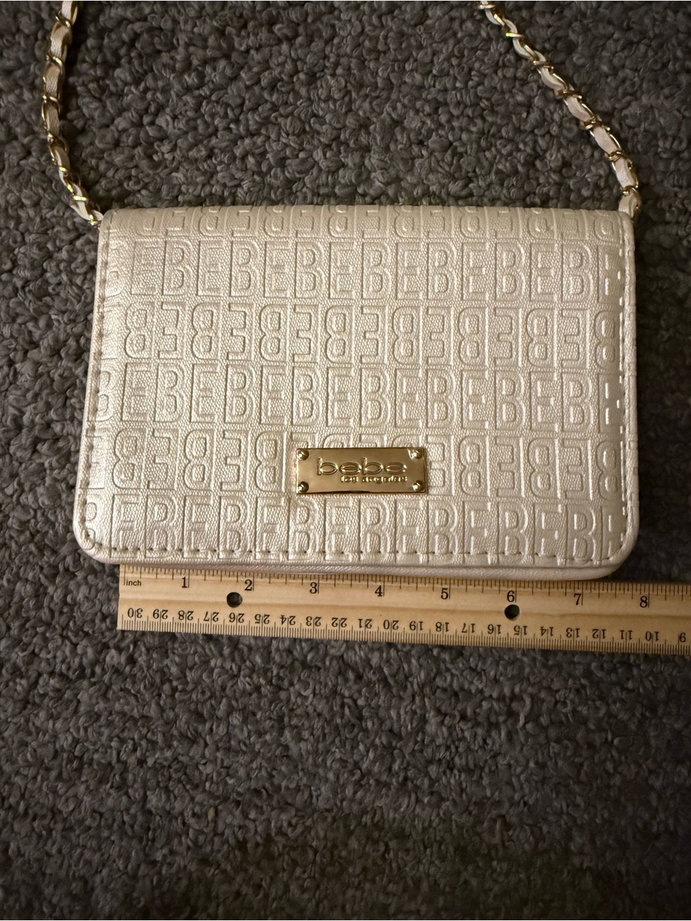 bebe Metallic Gold cream Logo Embossed Chain Crossbody - Picture 3 of 6